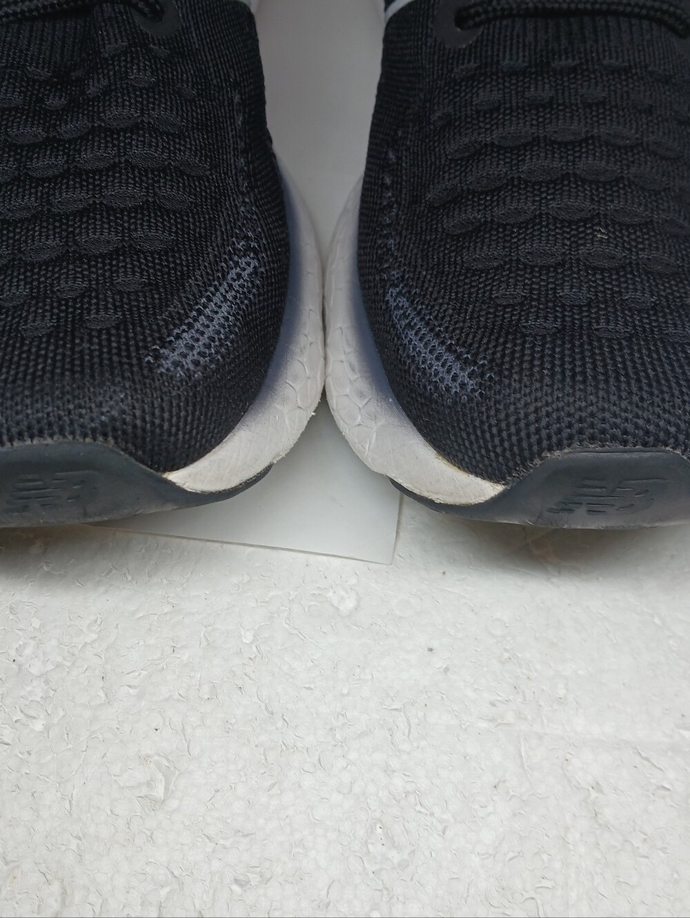 New Balance Fresh Foam 1080 Men's Size 12 Black White Running Shoes Sneakers - Picture 4 of 16